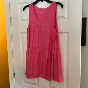 Crown & Ivy summer top